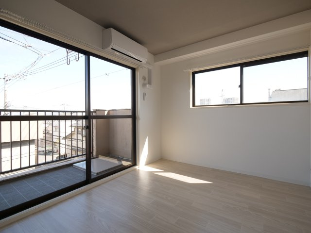 小原マンションの内装