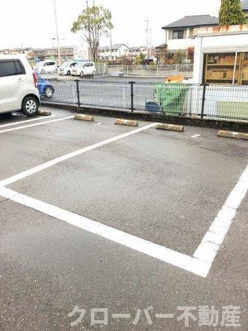 サンライズ・フジＣの駐車場