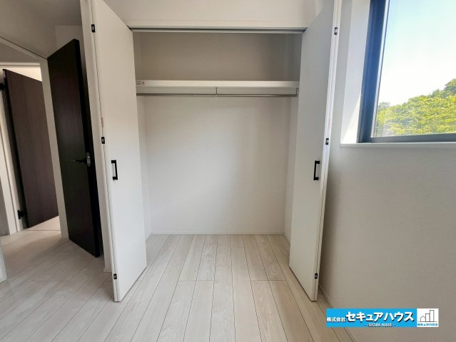 【今からご案内可能】愛知県知多市八幡字深山口　全2棟の洋室|【洋室】
◆お子様のお部屋や主寝室、来客時の宿泊室、趣味のお部屋としてもご利用いただけます♪