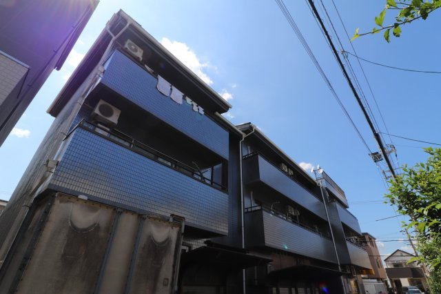 シャトーヨシダの外観