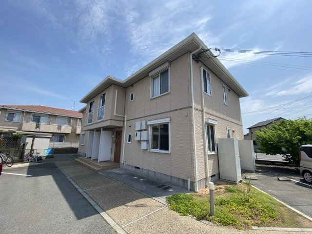 アパーゼ英賀 A棟の外観