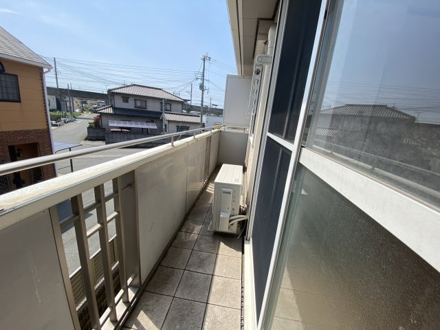 アパーゼ英賀 A棟のバルコニー
