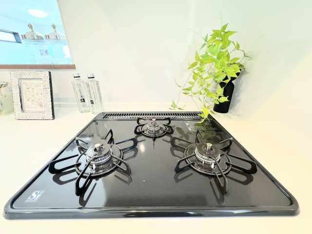 【キッチン】 | ◆横浜市緑区上山　未使用戸建A号棟◆ | ◆毎日使うものだからこそ、料理をする人にとって何口あるのかは重要なポイントですね！