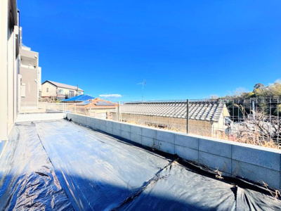【庭】 | ◆横浜市緑区上山　未使用戸建A号棟◆ | ◆陽あたりの取れた大きなお庭が本物件の特徴です。ウッドデッキやタイルテラス等、ライフスタイルに合わせて可変可能なため、夢が膨らみますね。