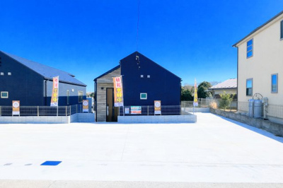 【外観】 | ◆横浜市緑区上山　未使用戸建A号棟◆ | ◆その邸が魅せる、気品・上質・重厚感・極細やかさ、そのすべては訪れた者に安らぎと品性を与える特別な空間です。ここに住むからこそ意味がある。すべての（始まり）をここから迎えます。