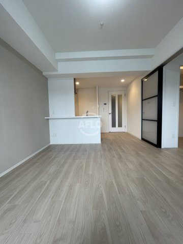 Louis Residence弁天町　弁天小学校の居間・リビング|Louis Residence 弁天町　リビング
