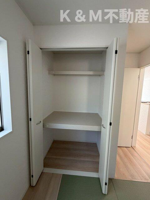 クレイドルガーデン柏市花野井第１０　１号棟の収納|こまごまとしたものを収納できそうですね