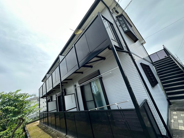 アンプルール ブワ Demeureの外観