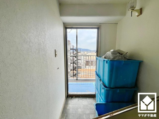 マイプラザ塔南の玄関|3月6日　現地写真更新