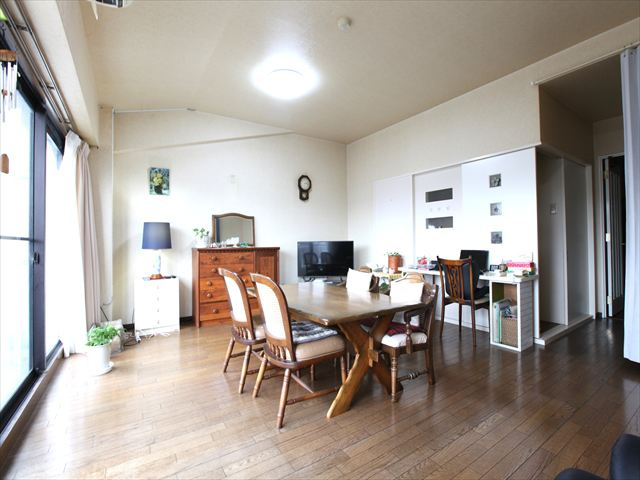 【居間・リビング】の画像