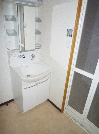 プティアルカンシェルの洗面所