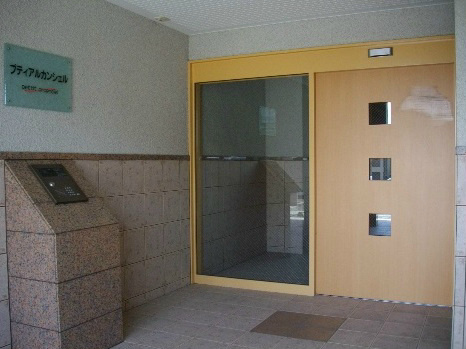 プティアルカンシェルのエントランス