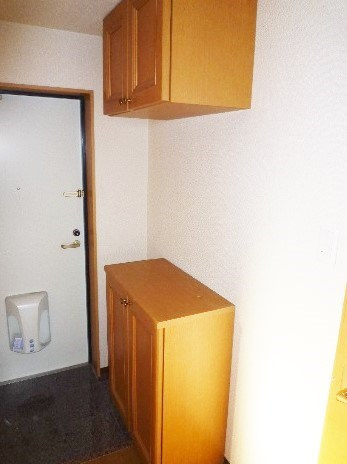 プティアルカンシェルの玄関