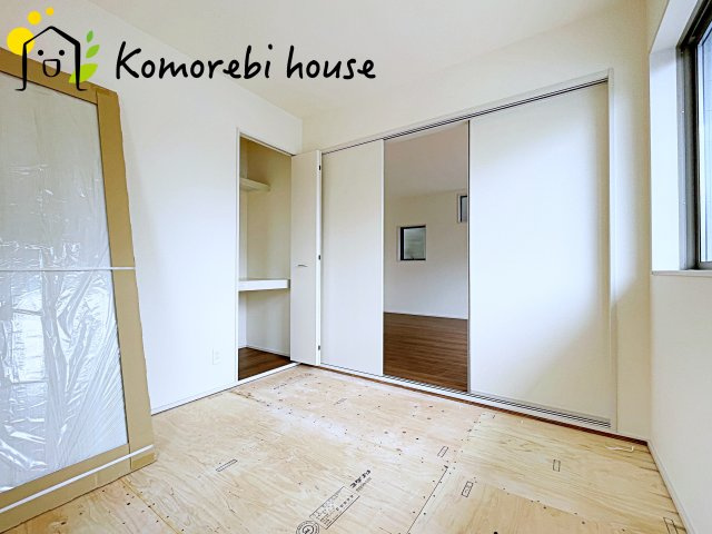 さいたま市西区内野本郷　新築一戸建て　リーブルガーデン　01の和室|落ち着いた雰囲気の和室付きです