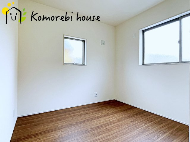 さいたま市西区内野本郷　新築一戸建て　リーブルガーデン　01の洋室|落ち着いた色調の洋室です