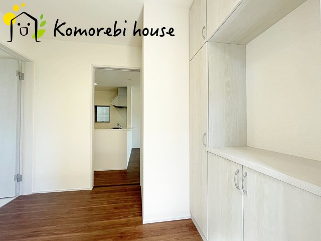 さいたま市西区内野本郷　新築一戸建て　リーブルガーデン　01の玄関|きれいな玄関です