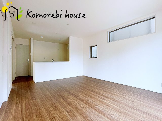 さいたま市西区内野本郷　新築一戸建て　リーブルガーデン　01の居間・リビング|ゆったり過ごせるリビングです