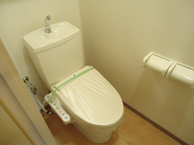 【トイレ】 | グロリアスガーデン | シャワー付トイレ