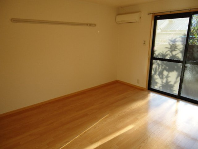 【内装】 | グロリアスガーデン | 洋室