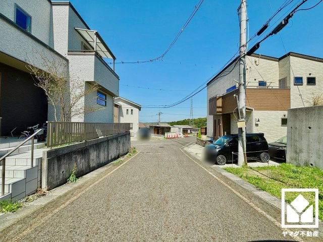 大津市南郷上山町　２２０号地の前面道路含む現地写真