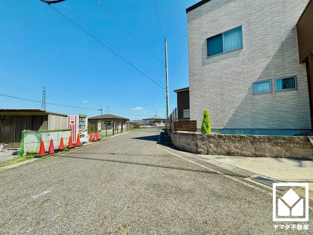 大津市南郷上山町　２２０号地の前面道路含む現地写真