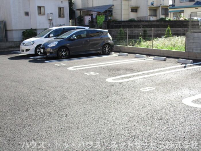 ルシェリアの駐車場