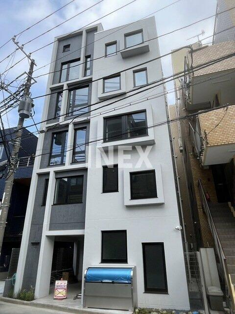 横浜市西区浅間町１丁目の賃貸マンションの外観