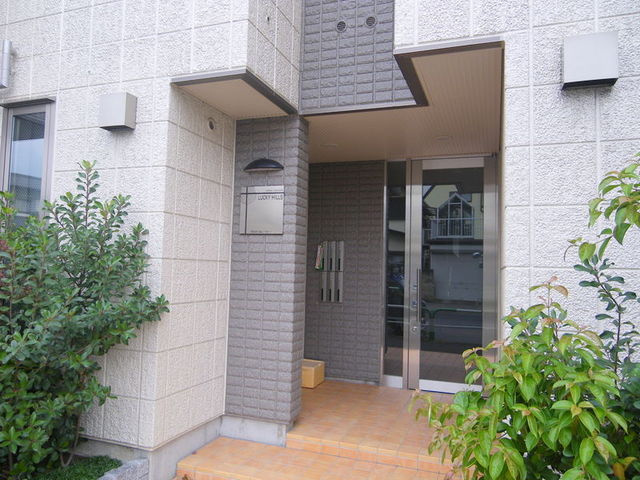 ラッキーヒルズのロビー|★安心のオートロック付