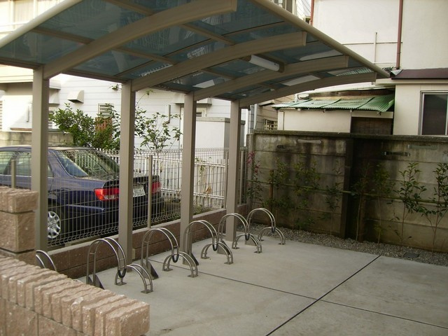 ラッキーヒルズのその他共用部分|★屋根付きサイクルポート・無料です