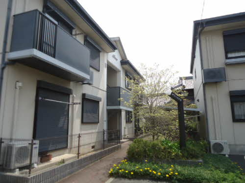 泉大津市東豊中町２丁目のハイツ