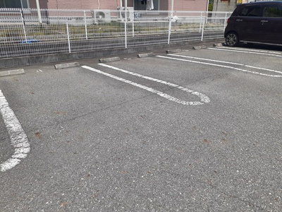 【駐車場】 | アンジュエーグル | 駐車場です