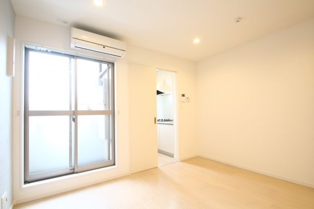 ＣＢ七里クアルトの居間・リビング