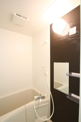 ＣＢ七里クアルトの浴室