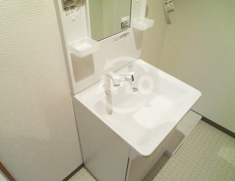 グランパシフィック芦原橋駅前の独立洗面台|グランパシフィック芦原橋駅前　独立洗面化粧台