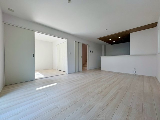 土佐市高岡町甲4期1号棟　新築建売のその他|木目天井がアクセント♪おしゃれなキッチンです☆