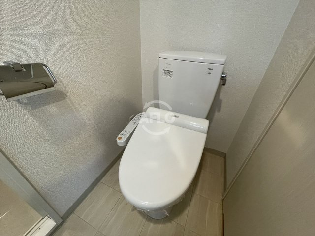 エステムプラザ心斎橋EAST Ⅳブランディアのトイレ|エステムプラザ心斎橋EAST IVブランディア　温水洗浄便座