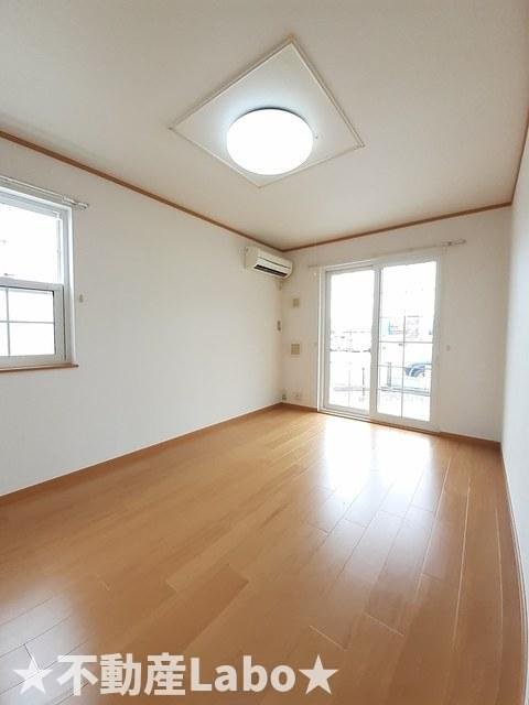 モーントシャインCの居間・リビング