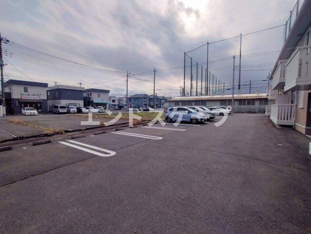 フォンテーヌの駐車場|高崎、前橋のお部屋探しはエンドスケープまで！お客様の理想お聞かせ下さい♪