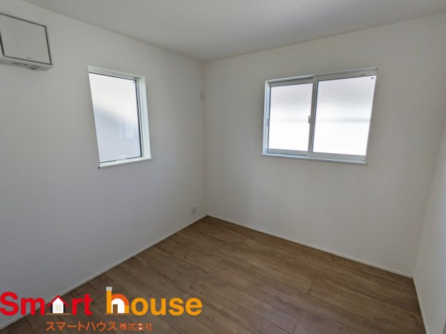 綾瀬市寺尾本町　建売変更　新築全4棟の洋室|2号棟