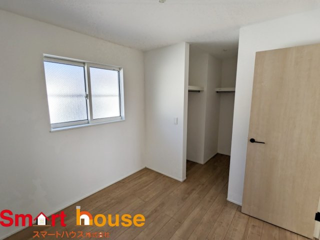 綾瀬市寺尾本町　建売変更　新築全4棟の洋室|2号棟