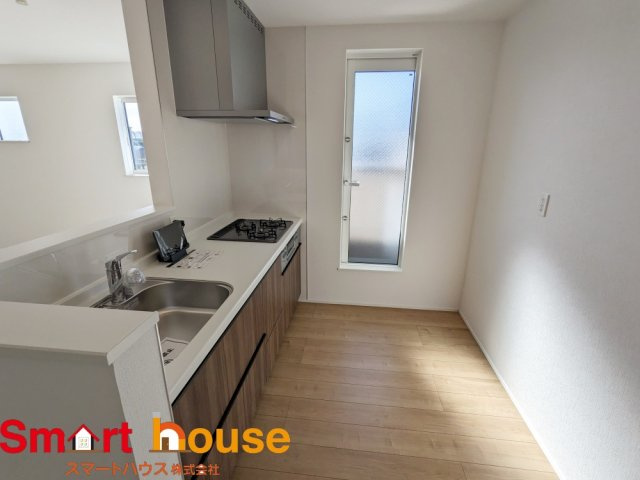 綾瀬市寺尾本町　建売変更　新築全4棟のキッチン|2号棟