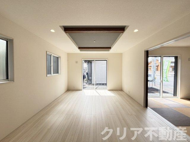 【居間・リビング】 | 前橋市六供1丁目新築　大通り沿い角地♪