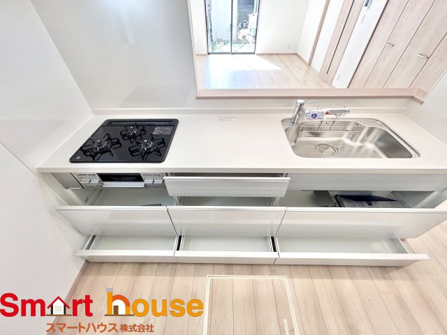 大和市福田　新築全4棟のキッチン