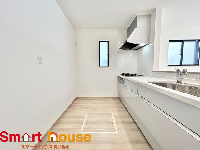 大和市福田　新築全4棟のキッチン