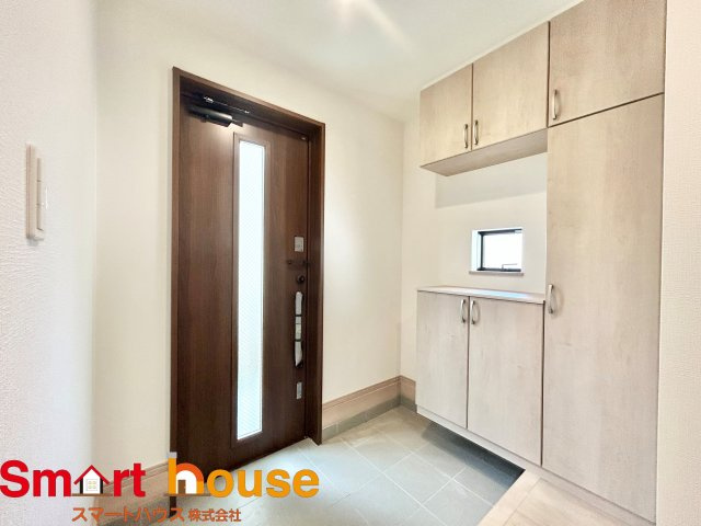 大和市福田　新築全4棟の玄関