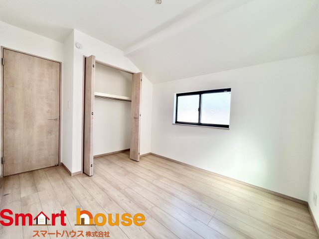 大和市福田　新築全4棟の洋室