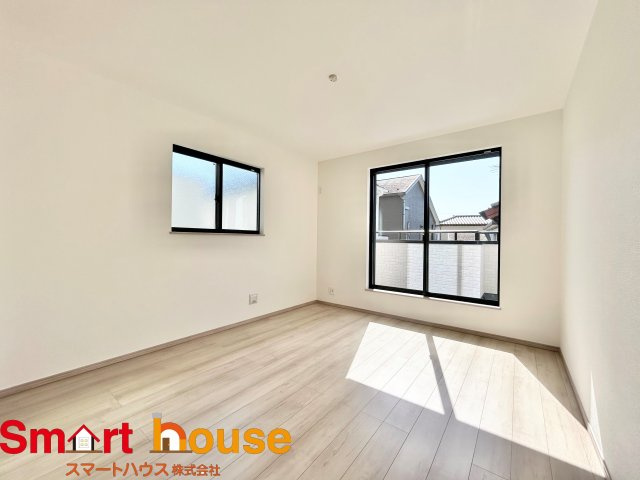 大和市福田　新築全4棟の洋室