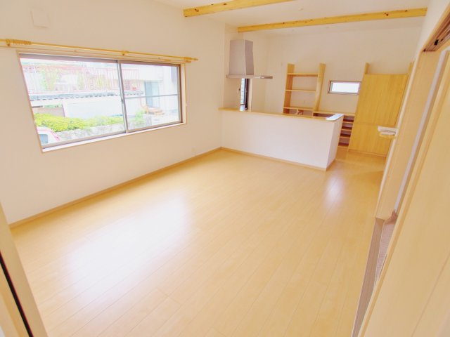 呉市焼山中央３丁目の一戸建ての居間・リビング