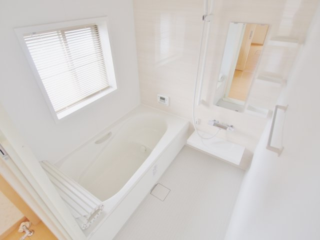 呉市焼山中央３丁目の一戸建ての浴室