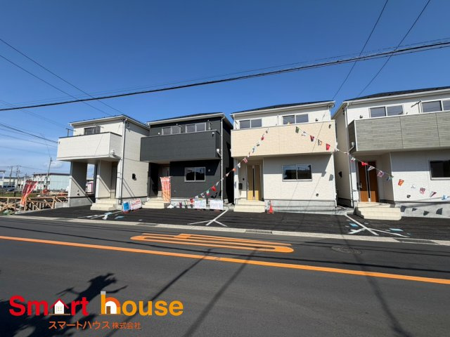 綾瀬市上土棚北第25　新築全4棟の前面道路含む現地写真